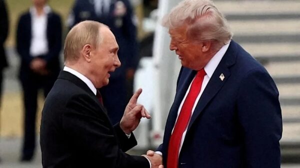 Трамп объявил о встрече с Путиным в Венгрии Трамп объявил о встрече с Путиным в Венгрии
