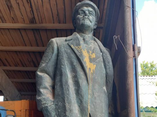 Продали Леніна у задовільному стані: громада на Полтавщині через фінансову скруту виставила на аукціон давно знесений пам’ятник