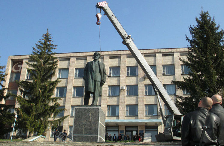 Продали Леніна у задовільному стані: громада на Полтавщині через фінансову скруту виставила на аукціон давно знесений пам’ятник