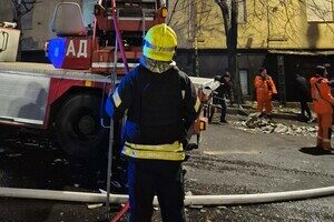 В Одессе БпЛА упал на дом: вспыхнул пожар (обновлено) В Одессе БпЛА упал на дом: вспыхнул пожар (обновлено)