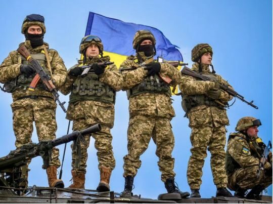 «Ви стояли міцно, коли в Україну майже ніхто не вірив»: Зеленський звернувся до військових з нагоди Дня ЗСУ (відео)