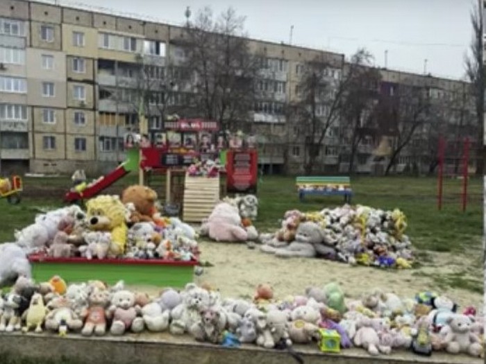 Медсестра закрила собою дітей від уламків: американські адвокати подають позови на компанії США, електроніку яких знайдено в російських ракетах