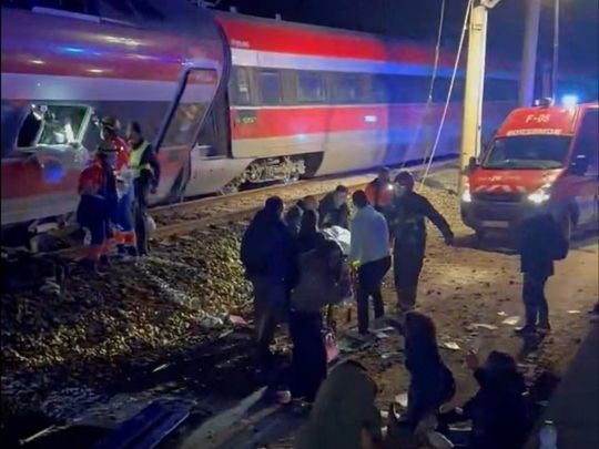 Трагедія в Іспанії: зіткнення двох швидкісних потягів забрало життя понад 20 людей (фото, відео)