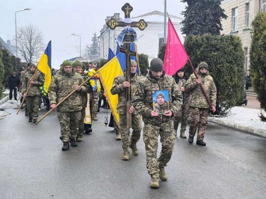 Машину, в якій перебував воїн, уразив ворожий «Ланцет»: на передовій загинув захисник з Чернігівщини