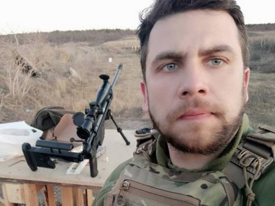 Портрет загиблого воїна на шоломі олімпійця: історія Олексія Хабарова