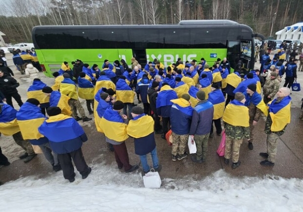 Снова дома: из плена вернули почти десяток защитников Украины из Одесчины Снова дома: из плена вернули почти десяток защитников Украины из Одесчины