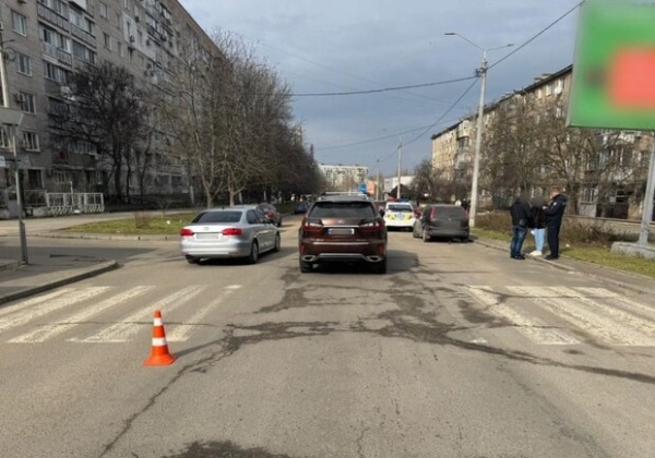 В Одесском районе Lexus наехал на пенсионерку: потерпевшая не выжила