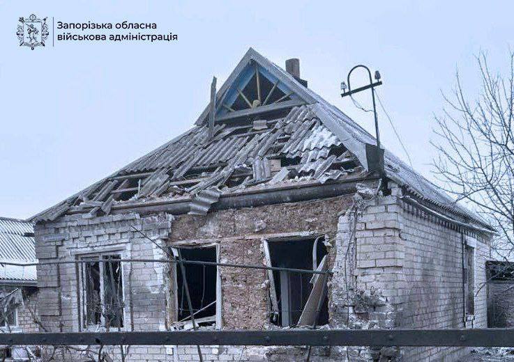 Росіяни атакували Запоріжжя та Дніпропетровщину: горять будинки, багато поранених (фото, відео)