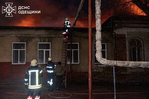 В Одесской области загорелся лицей: огонь охватил большую площадь