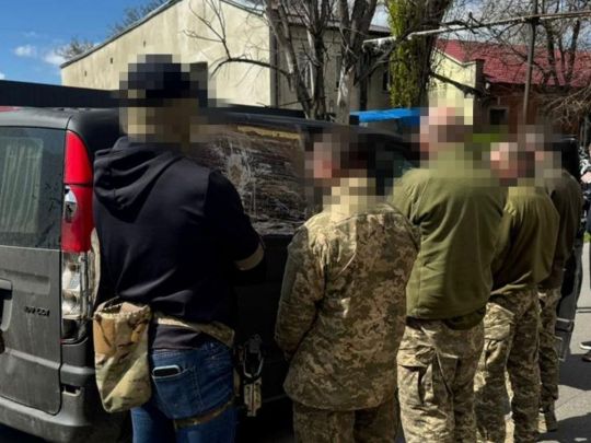 Били та погрожували відправкою на передову: в СБУ розповіли подробиці спецоперації із затримання ТЦКшників в Одесі
