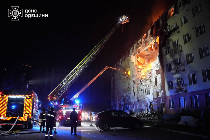 Замість квартир — руїни, є загиблі діти, під завалами люди: росія завдала смертельних ударів по Україні