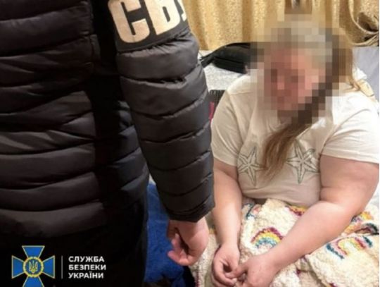 Російська агентка, яка видавала себе за поштового кур'єра, планувала теракт у Житомирі (фото)